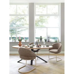 Profijt Meubel Eettafel Caltana 220x120 cm lichtbruin ovaal